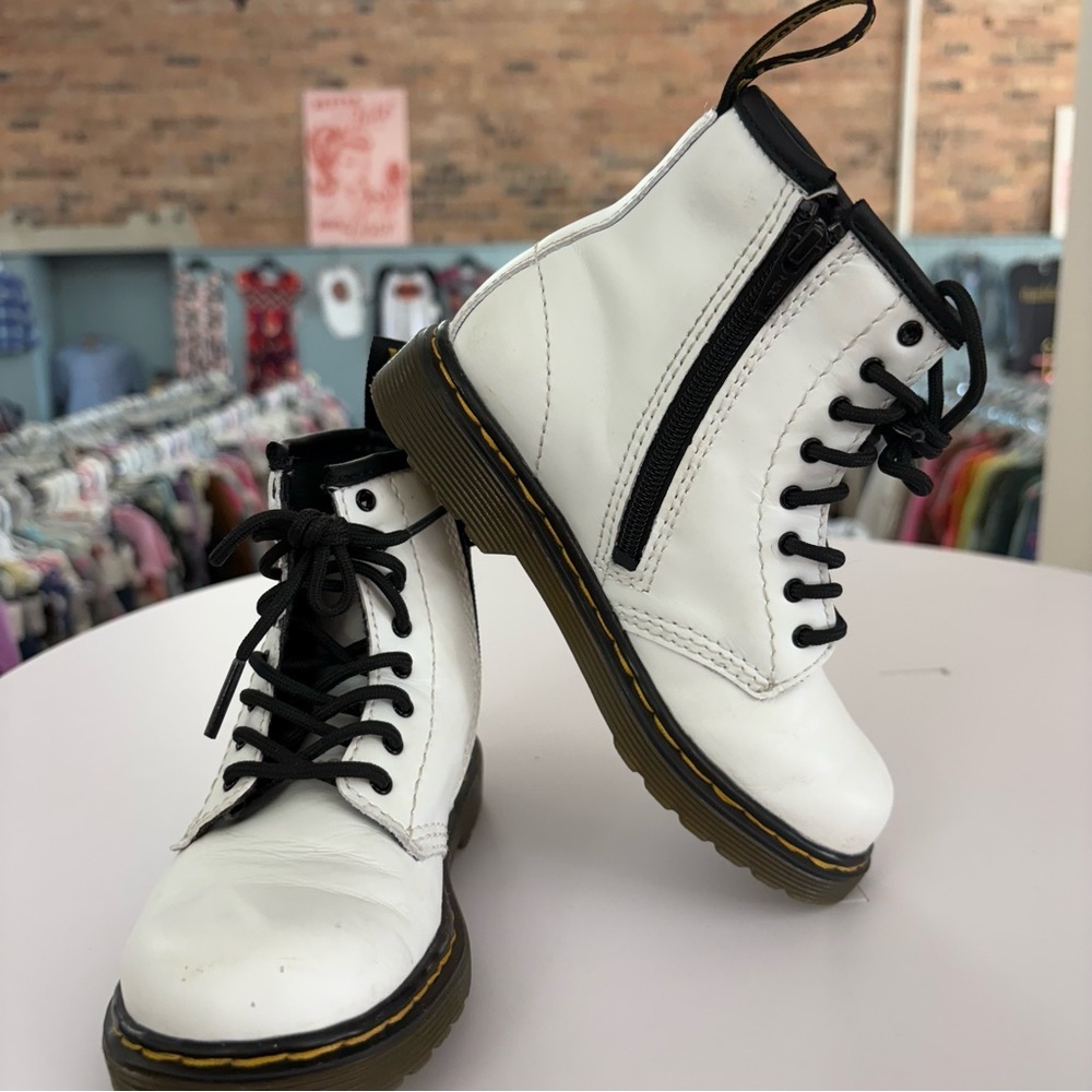 Dr. Martens 1460 White Patent L:eather Boots Size 10 - Picture 1 of 7